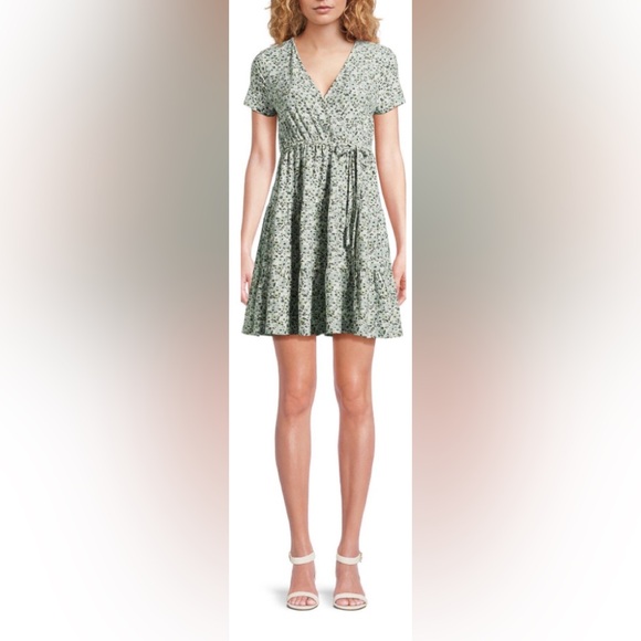 No Boundaries Dresses & Skirts - No Boundaries White and green floral print dress size medium